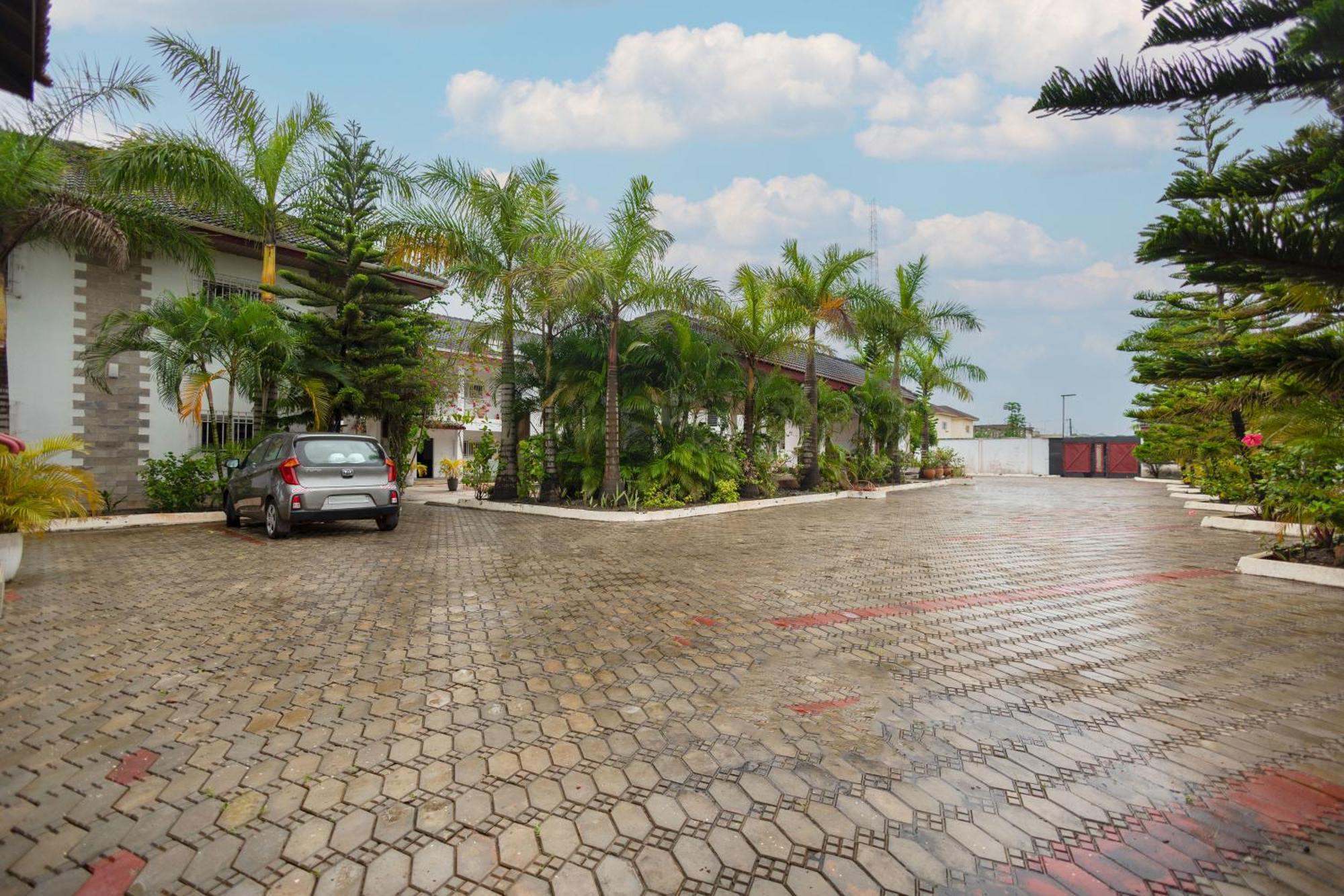 Bragha Apartments And Hotel Sekondi-Takoradi Ngoại thất bức ảnh