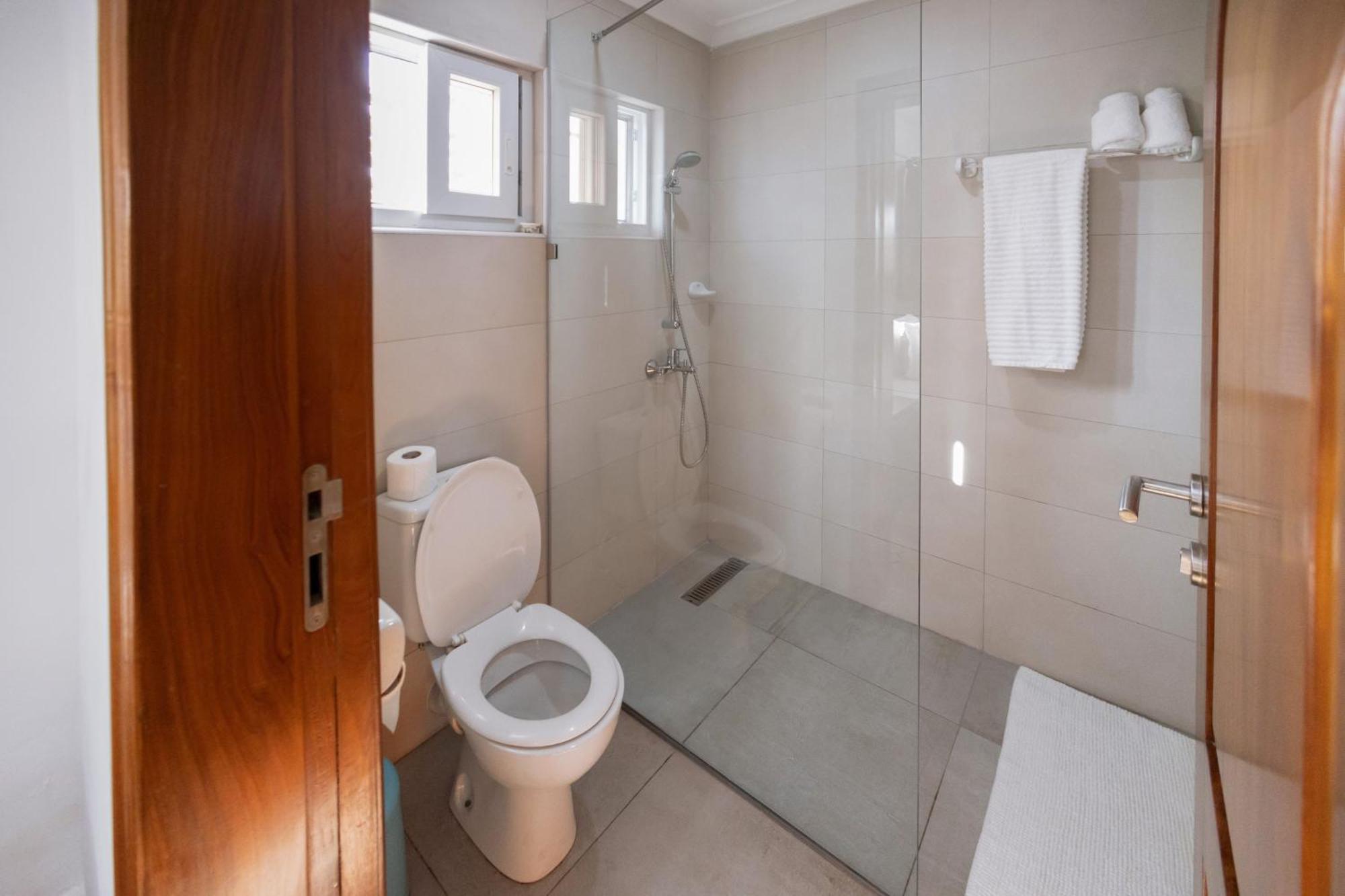 Bragha Apartments And Hotel Sekondi-Takoradi Ngoại thất bức ảnh